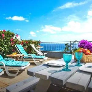 https://triplex-terrasse-vue-exclusive-sur-l-ocean-wifi.madeira-islandshotels.com